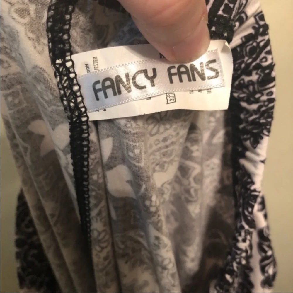 Cute Fancy Fans Black & White Patterned Leggings - Size S/M - Picture 8 of 9